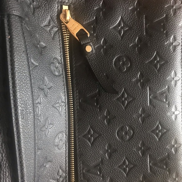 Louis Vuitton Black Clutch Embossed Leather - Picture 2 of 7